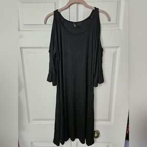 Poliana Plus Black Cold Shoulder Dress